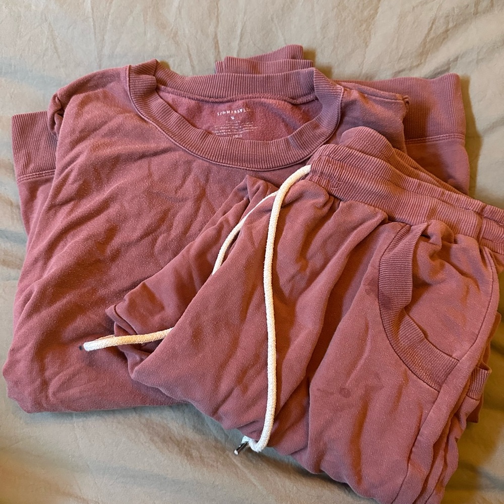 Summersalt sweatpants and sweatshirt